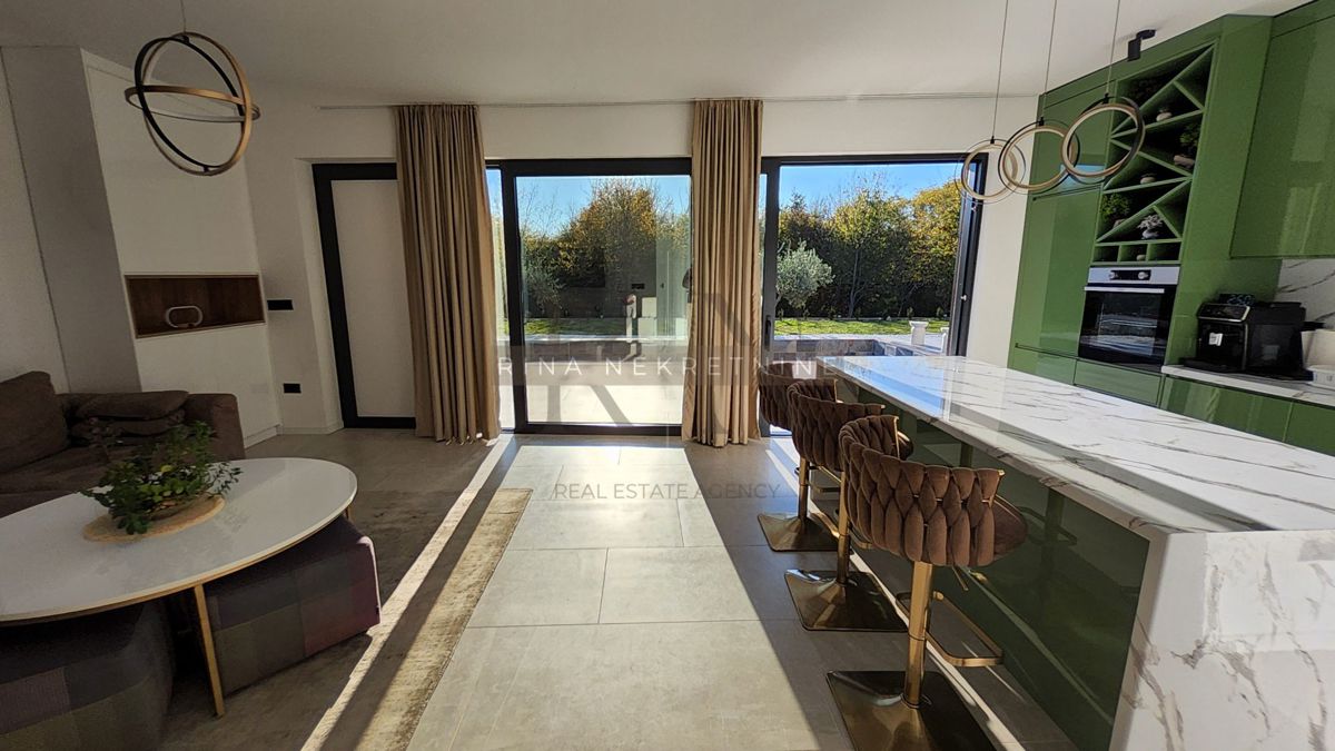 Villa moderna 176 m² con piscina, Rabac – Labin