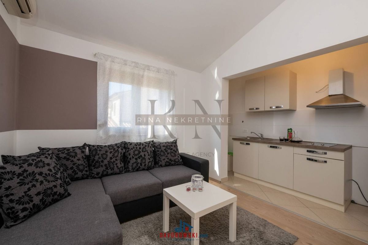 ISTRIA – POREČ – VILLA CON PISCINA IN UNA POSIZIONE TRANQUILLA