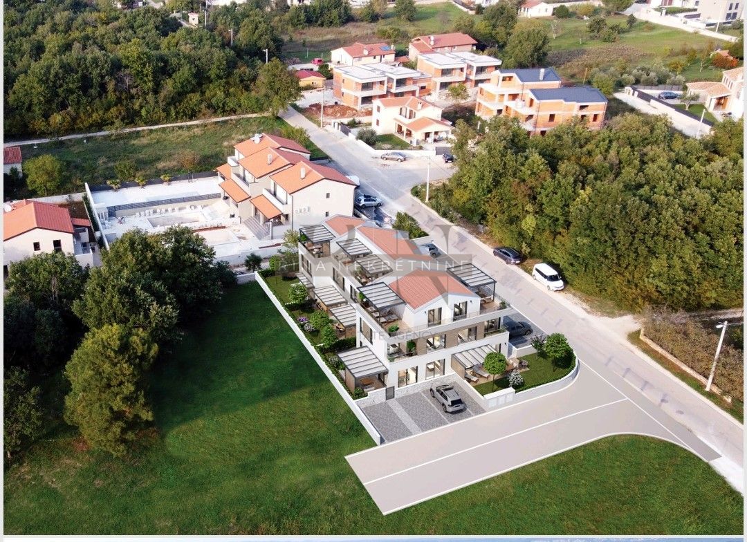 ISTRIA – Casa a schiera moderna 128m² a Poreč, un'opportunità da non perdere