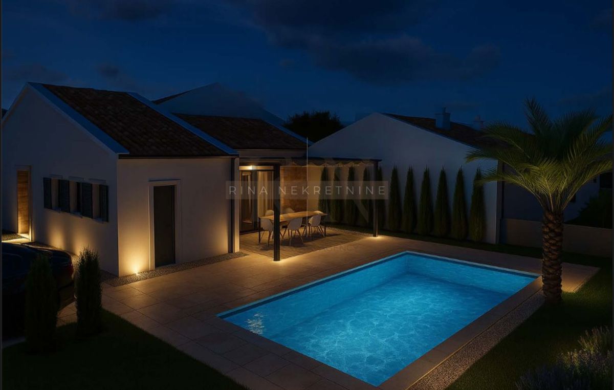 ISTRIA – POREČ - KAŠTELIR, NUOVA COSTRUZIONE: CASA, GIARDINO, PISCINA