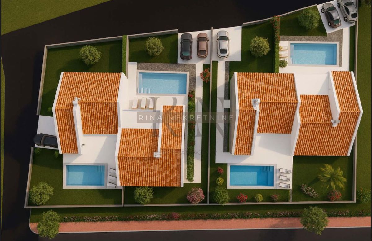 ISTRIA – POREČ - KAŠTELIR, NUOVA COSTRUZIONE: CASA, GIARDINO, PISCINA