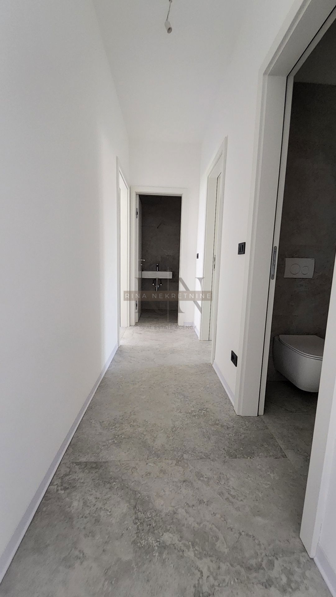 Poreč – appartamento trilocale con giardino al piano terra