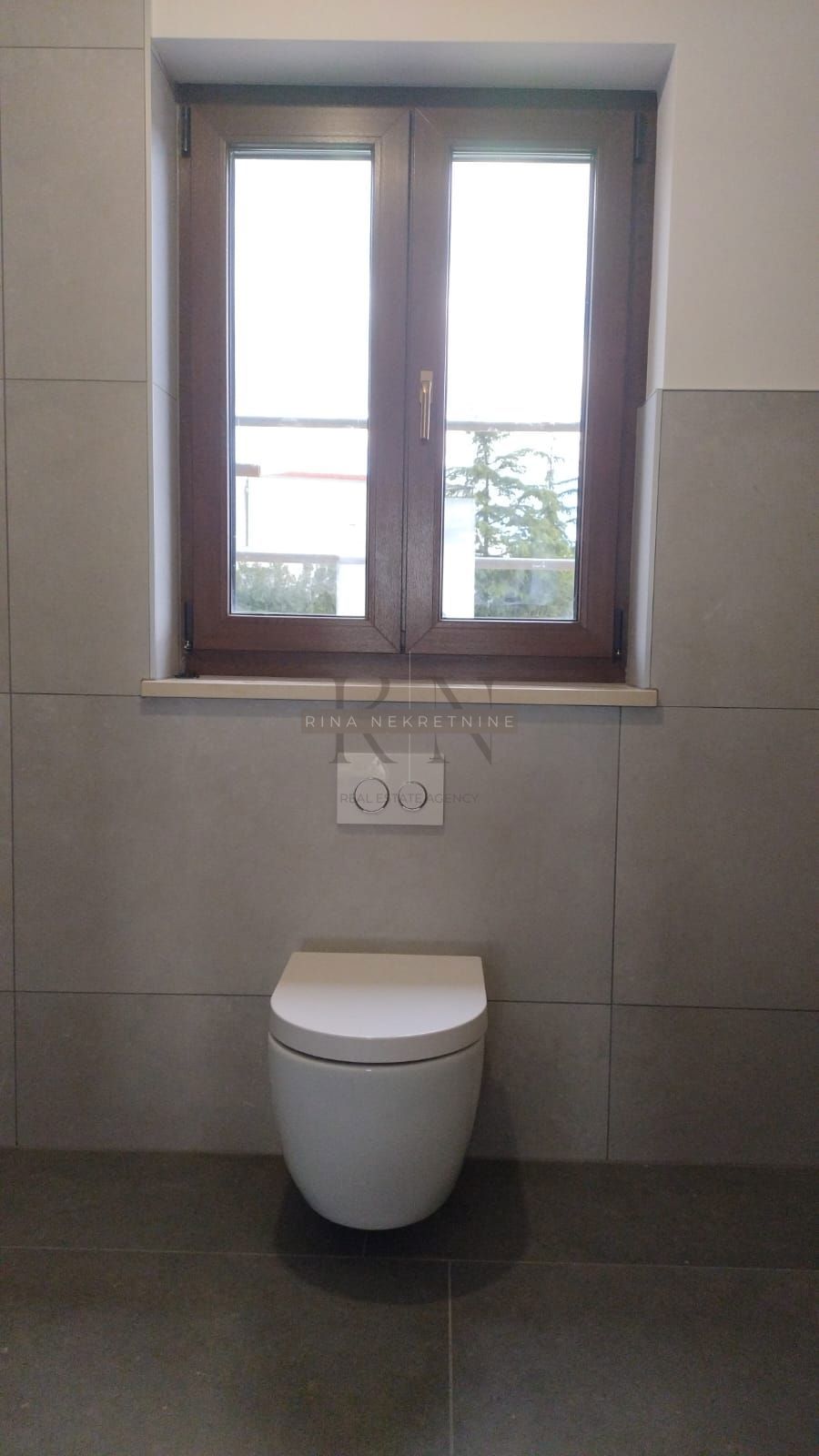 Istria – Parenzo: Villa moderna di lusso con piscina e vista mare