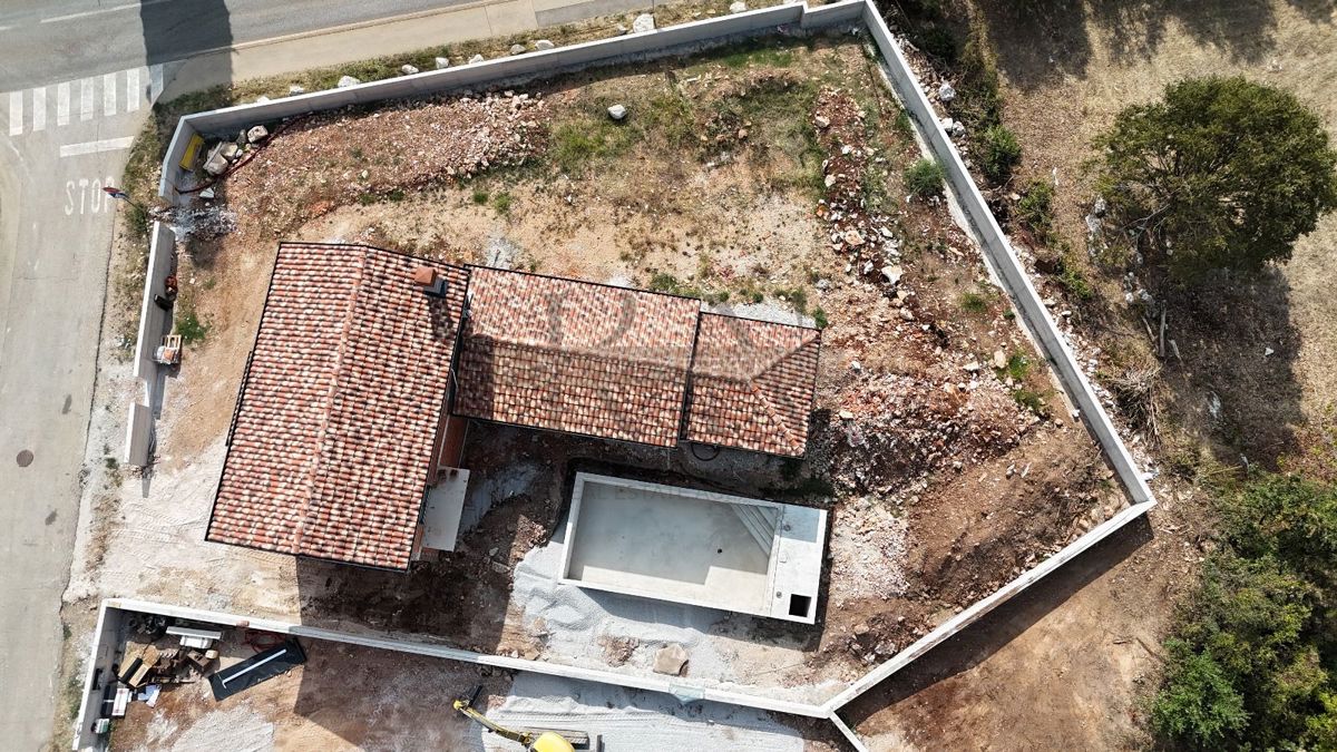 Istria – Parenzo: Villa moderna di lusso con piscina e vista mare