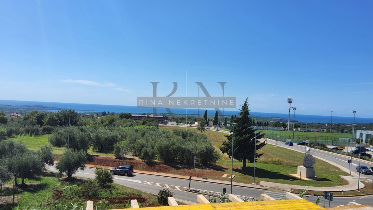 Poreč, appartamento 2 camere 78,98 m², 1° piano, vista mare