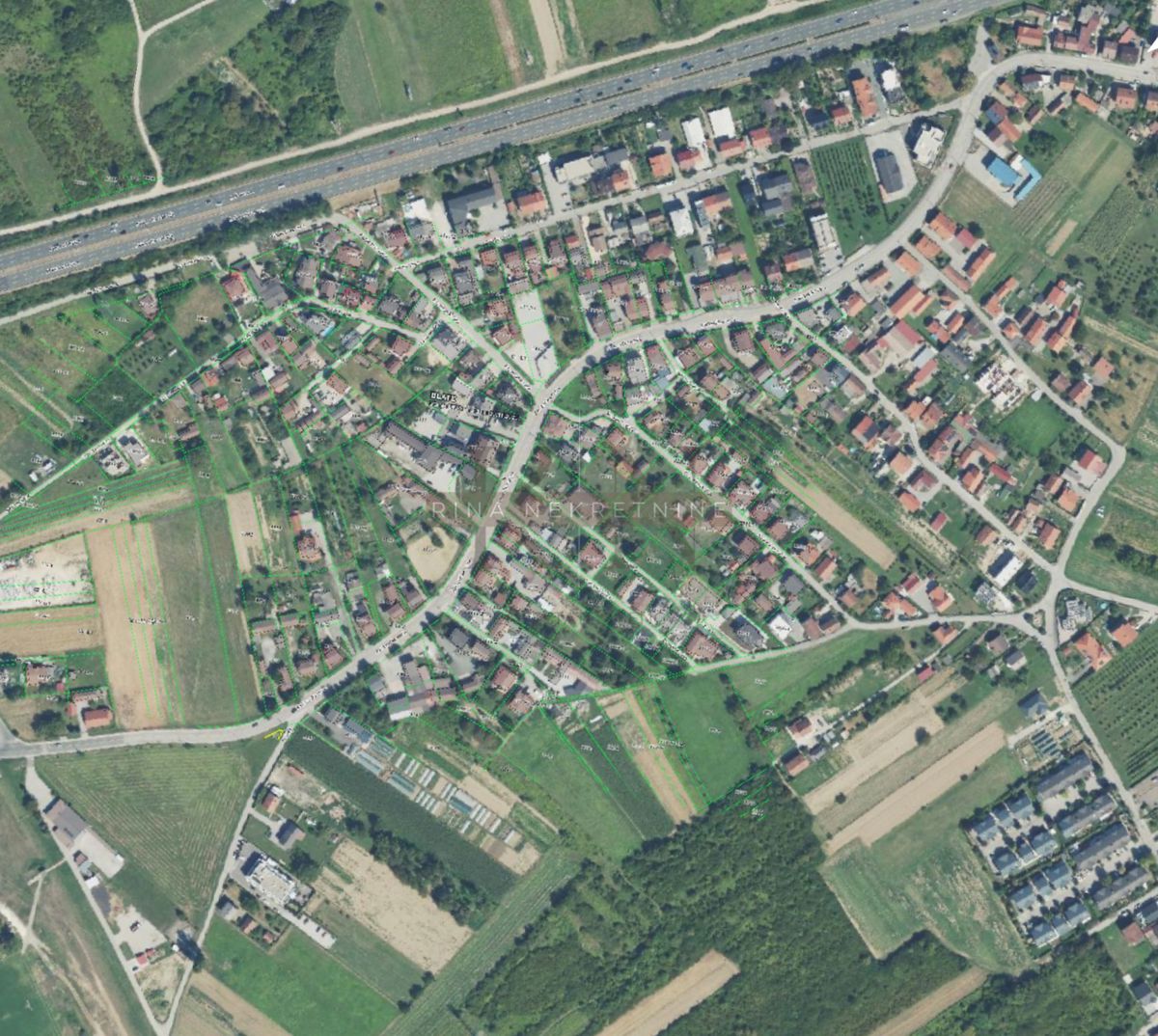 NUOVA ZAGABRIA – BLATO – TERRENO EDIFICABILE ATTRATTIVO!