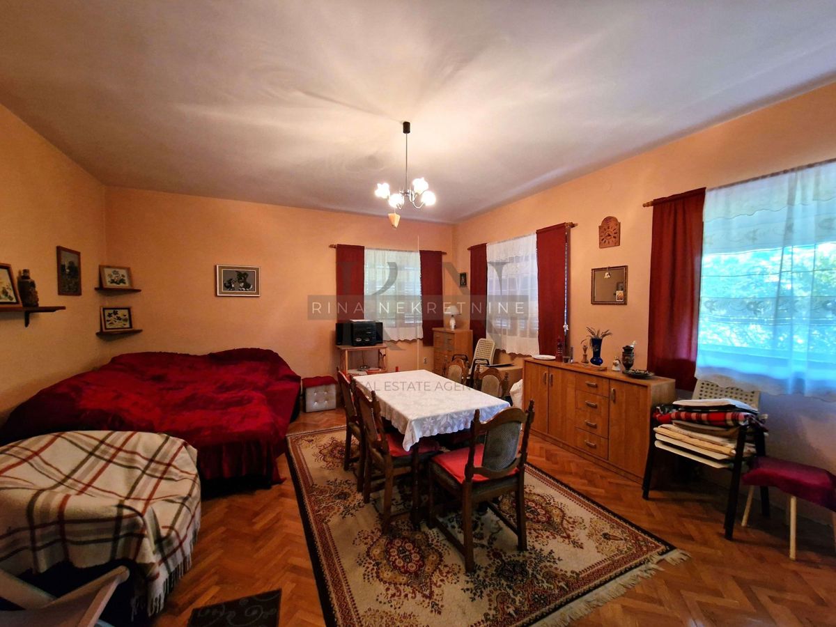 Casa Goranec, Sesvete, Glavna ulica, 87m2