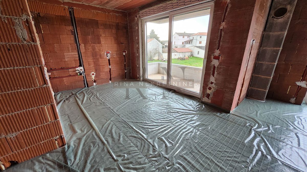 ISTRIA - PARENZO, APPARTAMENTO DI NUOVA COSTRUZIONE - 93,71 m², GIARDINO, PISCINA