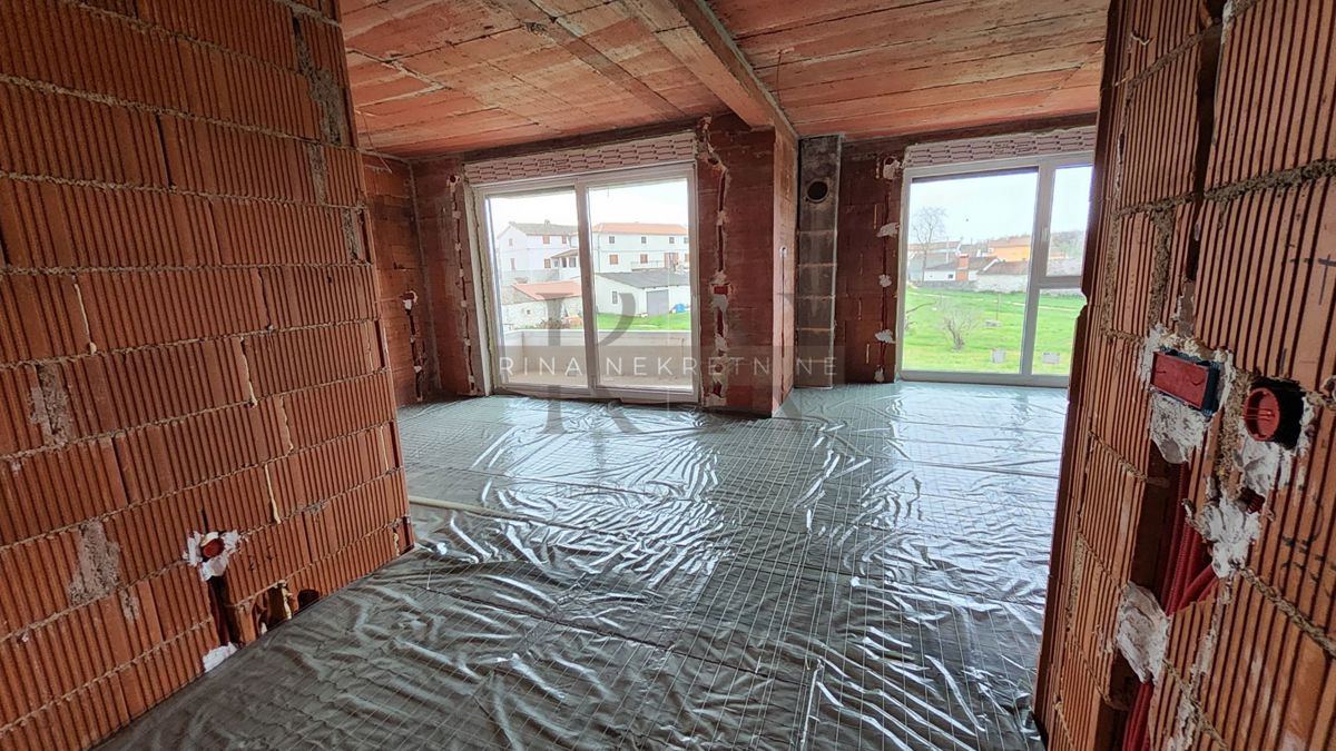 ISTRIA - PARENZO, APPARTAMENTO DI NUOVA COSTRUZIONE - 93,71 m², GIARDINO, PISCINA