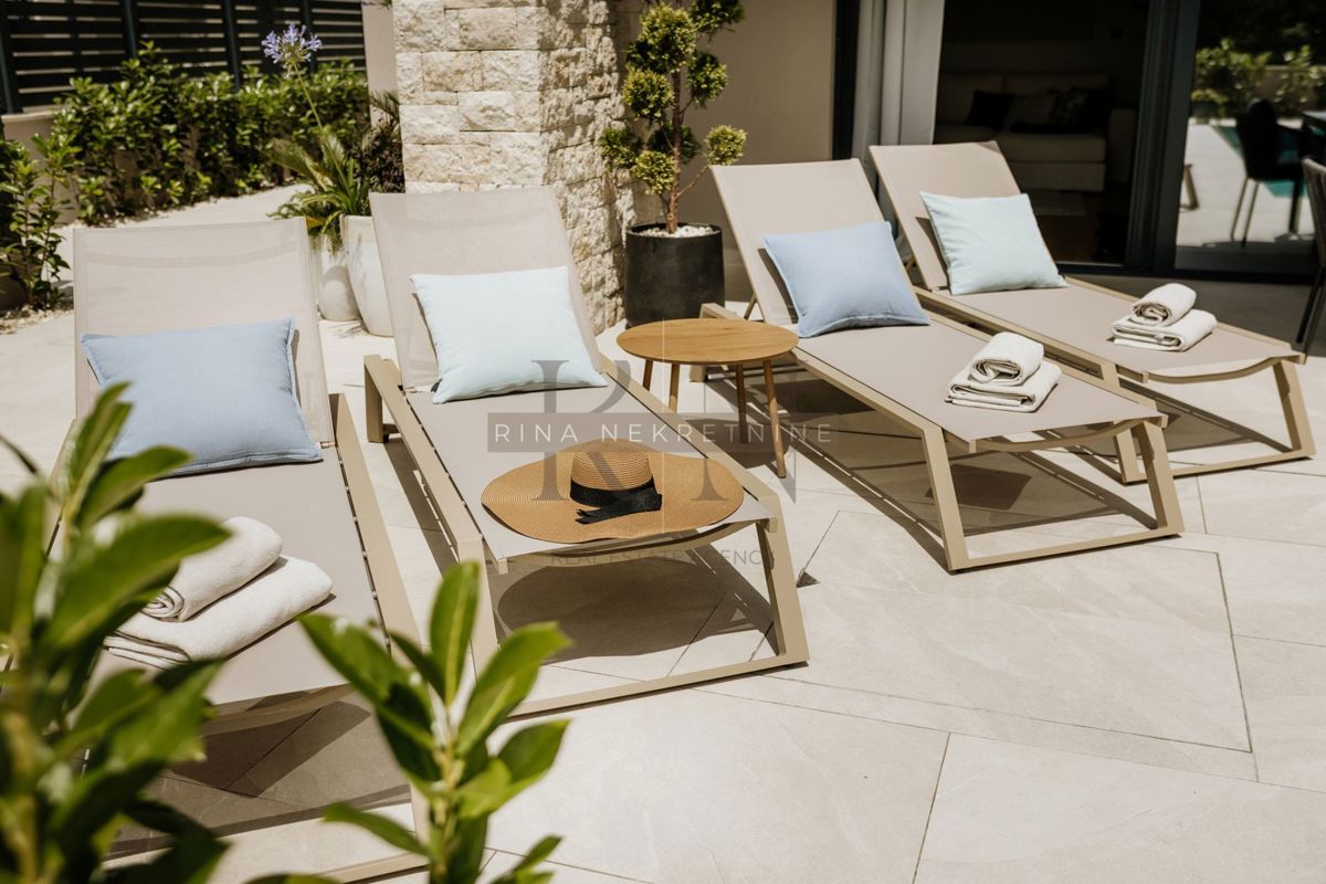 ISTRIA - PARENZO - NUOVA VILLA COMPLETATA CON PISCINA!