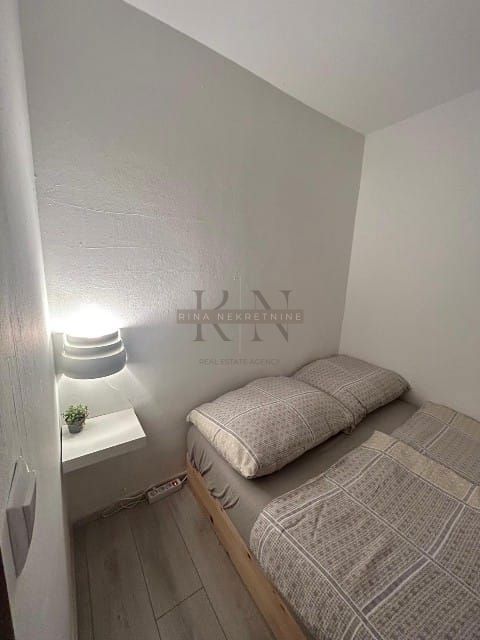 Červar-Porat-Appartamento 150 m dal mare–Ristrutturato 2024