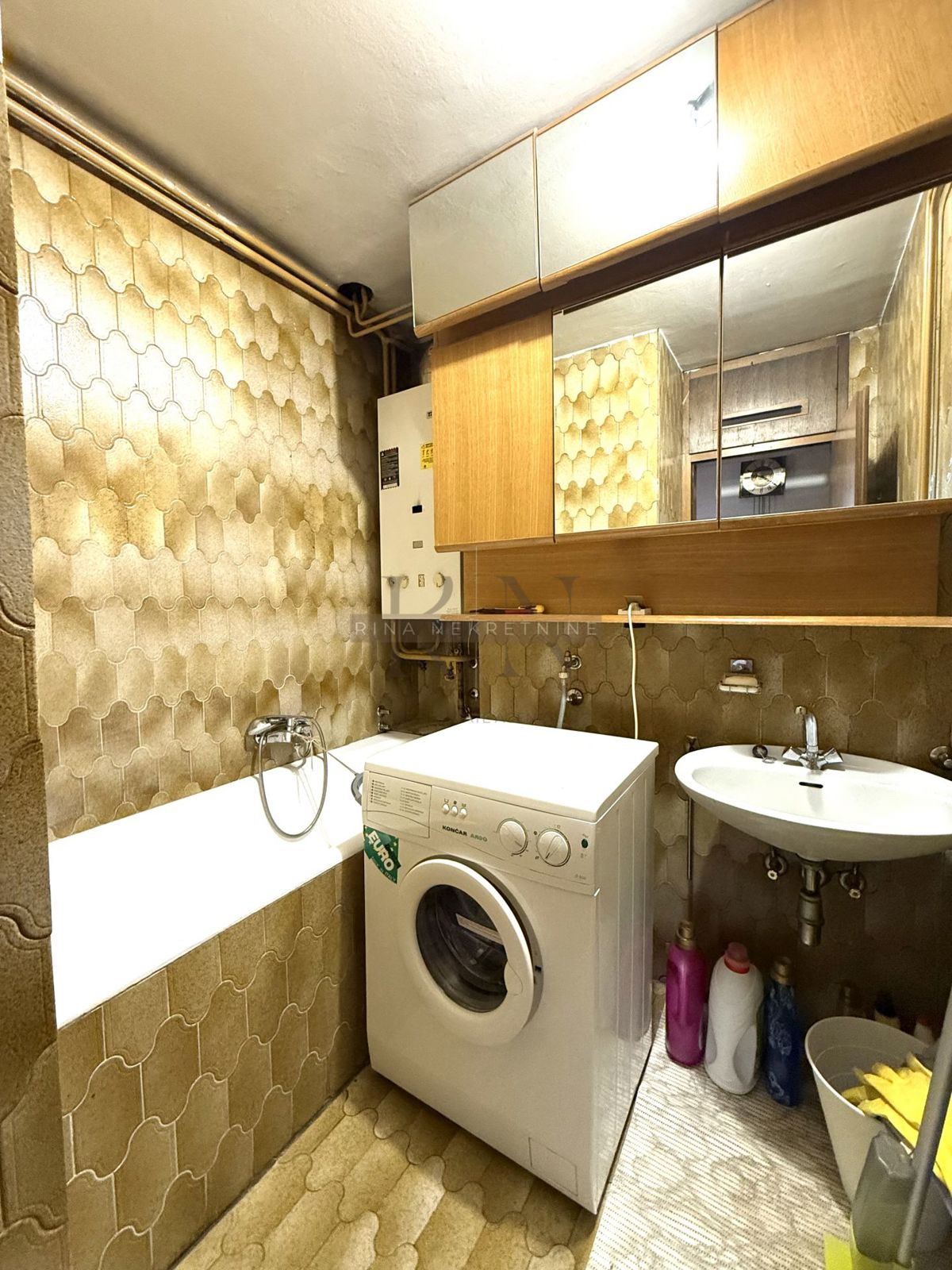 Zagabria – Sveti Duh – Appartamento quadrilocale con garage!