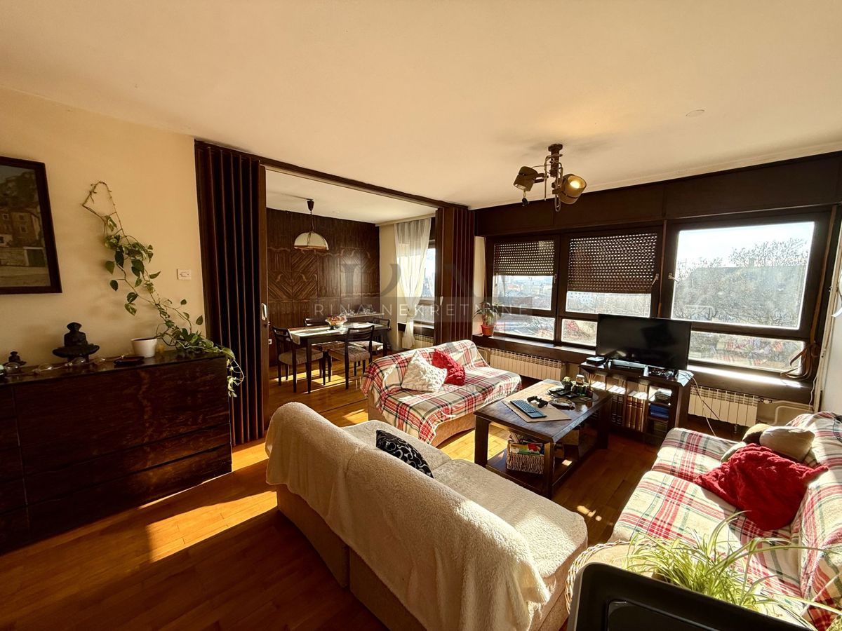 Zagabria – Sveti Duh – Appartamento quadrilocale con garage!