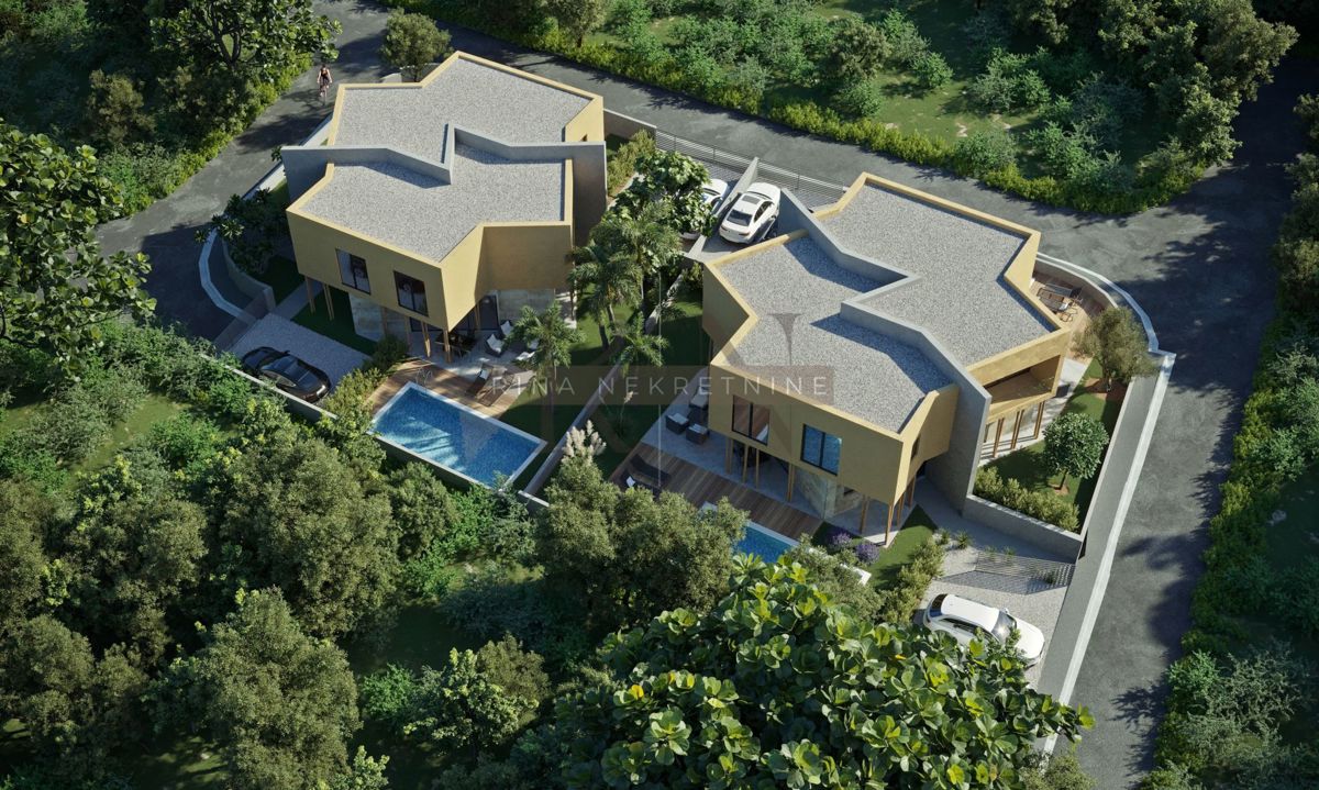  ISTRA - BRTONIGLA - CASA BIFAMILIARE CON PISCINA