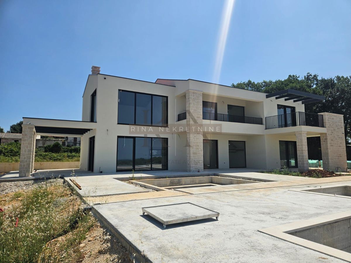 ISTRIA - SVETI LOVREČ - VILLE ESCLUSIVE CON VISTA SU ROVIGNO!