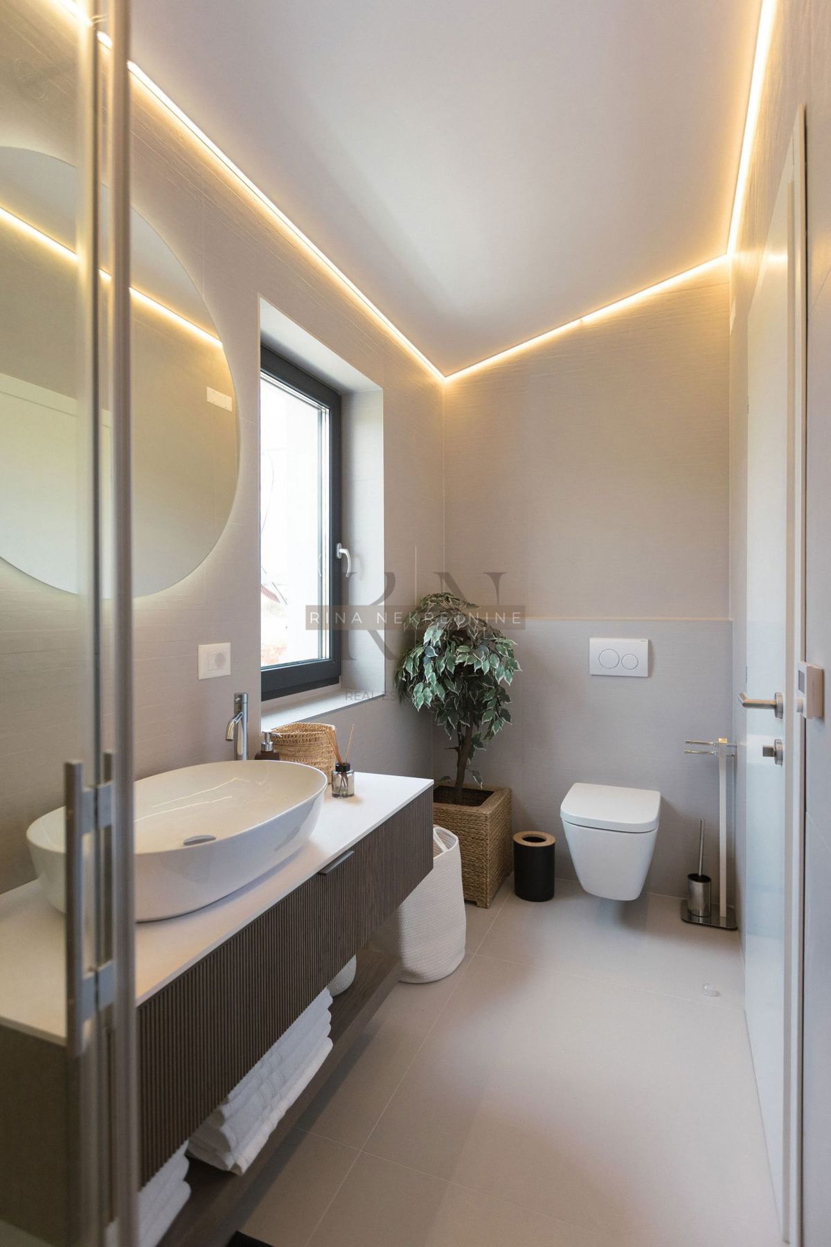 ISTRIA - PARENZO - VILLA ESTREMAMENTE SPECIALE E DECORATA CON DESIGN!