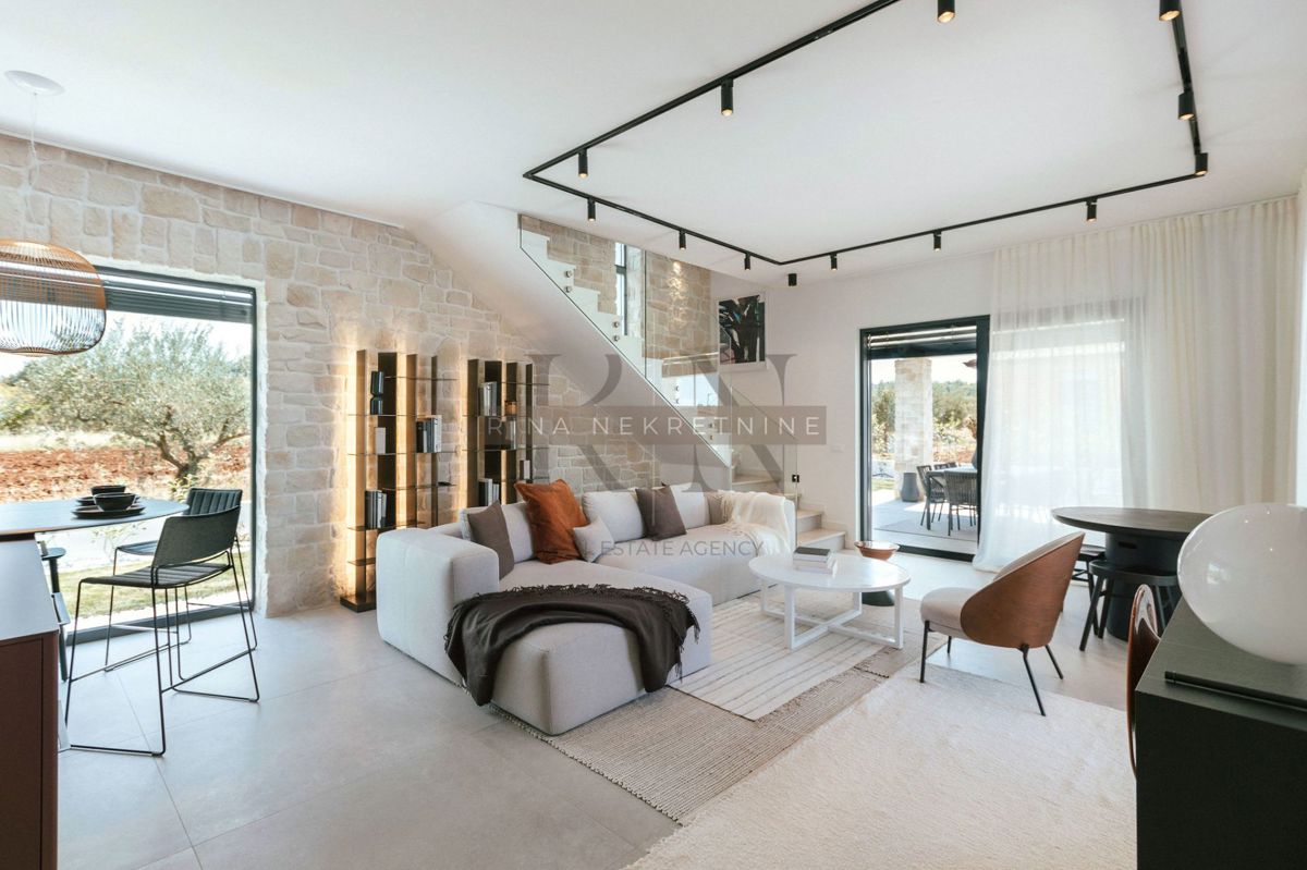 ISTRIA - PARENZO - VILLA ESTREMAMENTE SPECIALE E DECORATA CON DESIGN!