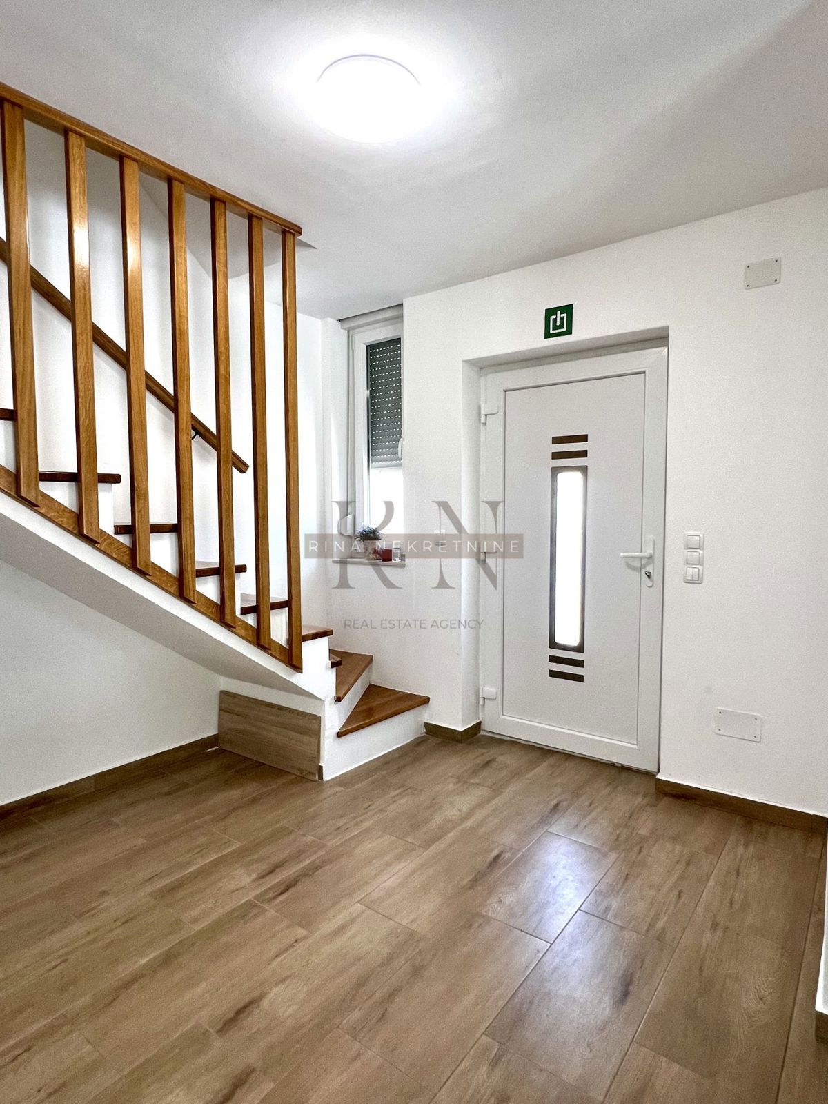 ISTRIA - PARENZO - TINJAN - CASA CON PISCINA PER INVESTIMENTO!