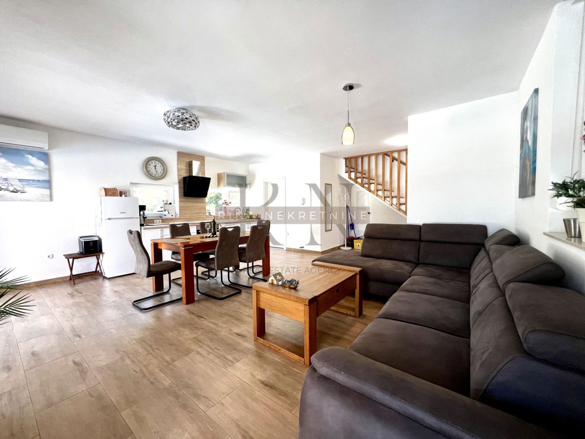 ISTRIA - PARENZO - TINJAN - CASA CON PISCINA PER INVESTIMENTO!