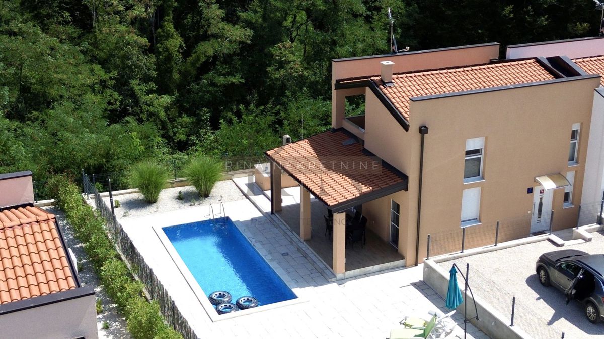 ISTRIA - PARENZO - TINJAN - CASA CON PISCINA PER INVESTIMENTO!