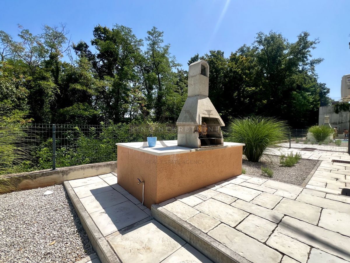 ISTRIA - PARENZO - TINJAN - CASA CON PISCINA PER INVESTIMENTO!