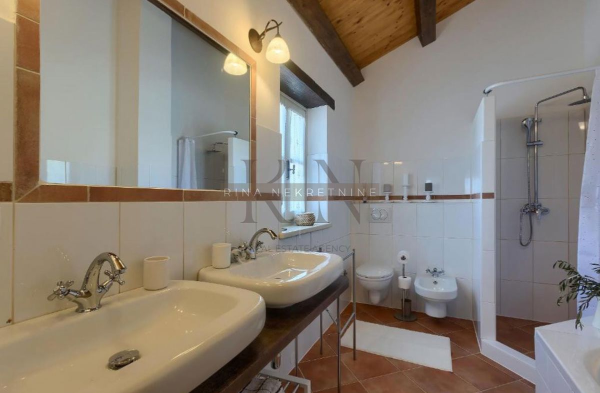 ISTRIA - TINJAN - VILLA DAL FASCINO ISTRIANO - OCCASIONE!