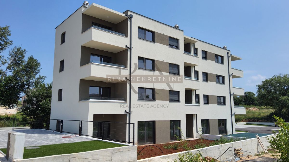 Tar, Parenzo – appartamento 75,68 m², giardino, piscina