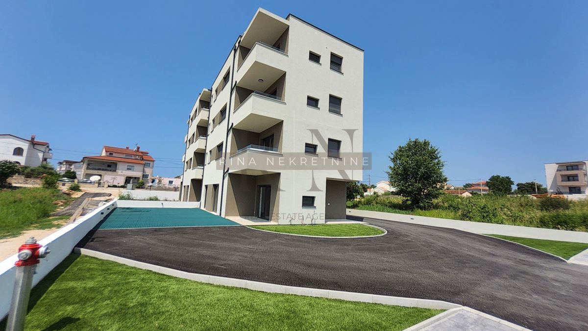 Tar, Parenzo – appartamento 75,68 m², giardino, piscina
