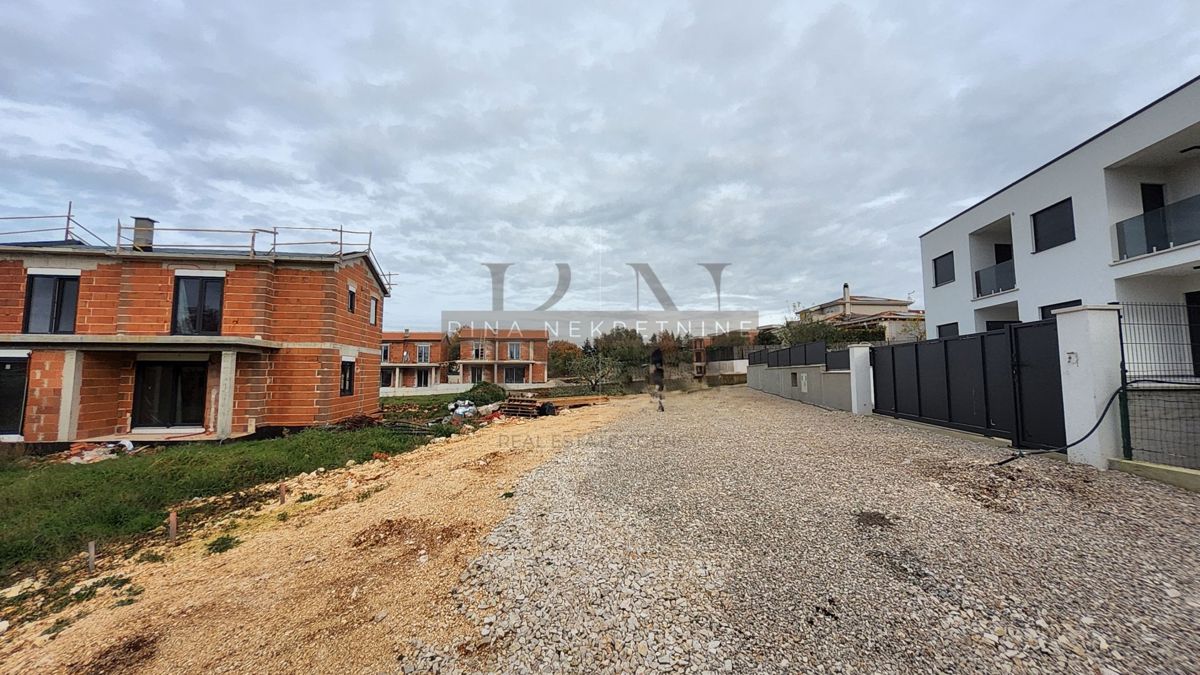 Casa moderna con piscina in Istria – vicino Parenzo