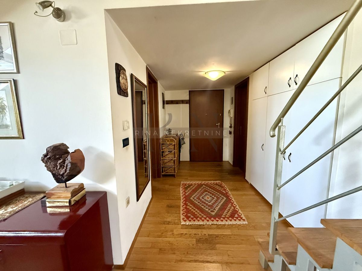 ZAGABRIA - LANIŠTE - Appartamento trilocale con soppalco