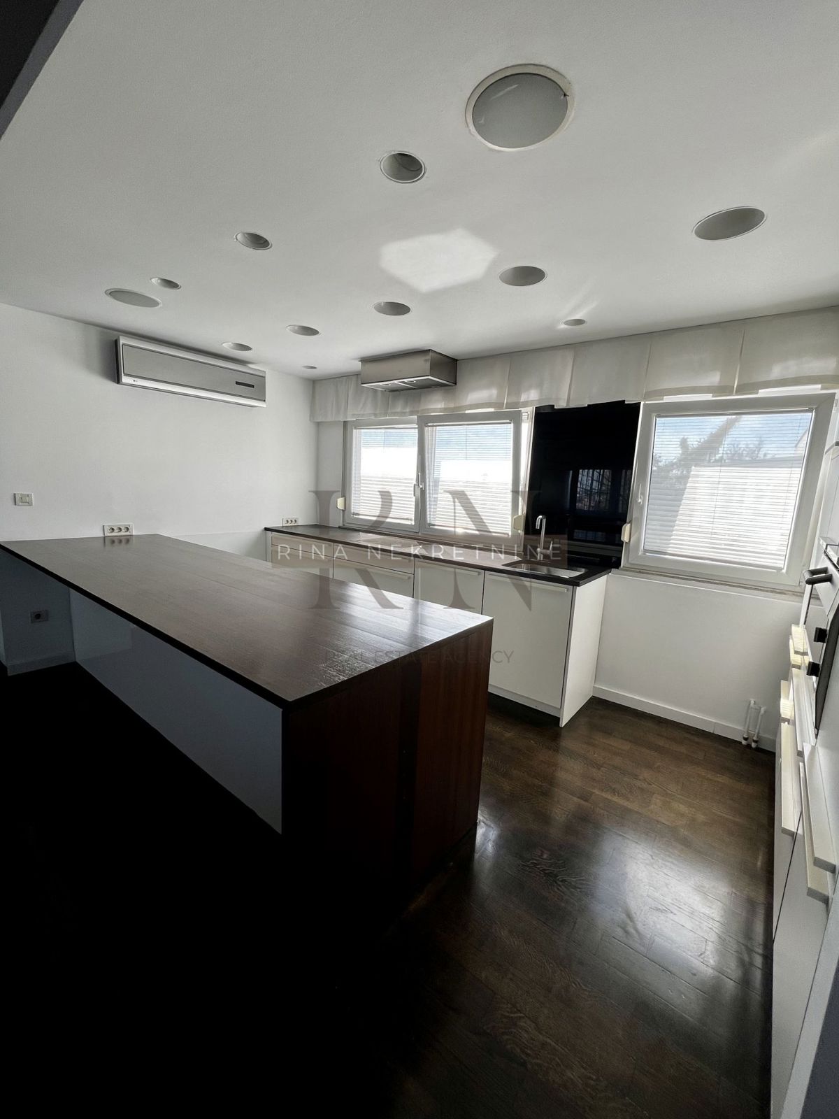 Appartamento Črnomerec, 137,75m2