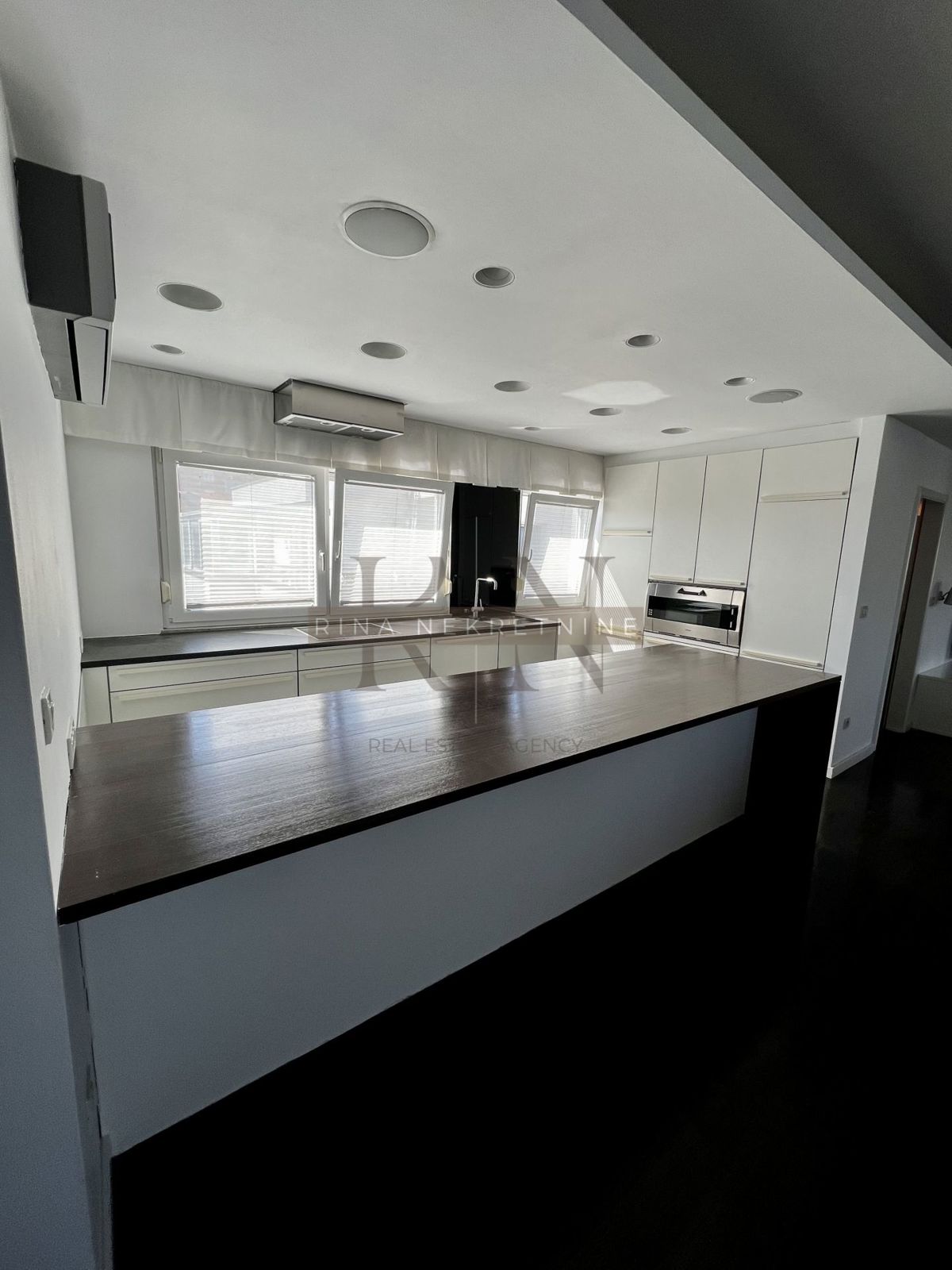 Appartamento Črnomerec, 137,75m2