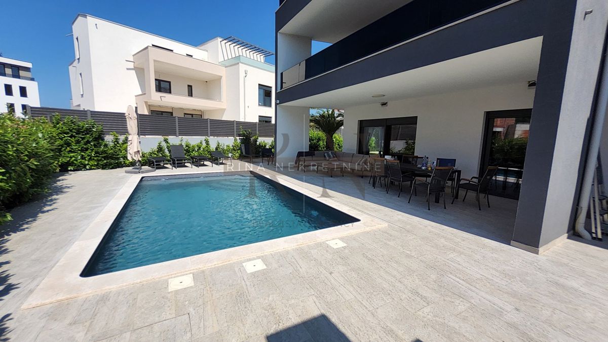 Parenzo – villa di lusso con piscina e area wellness