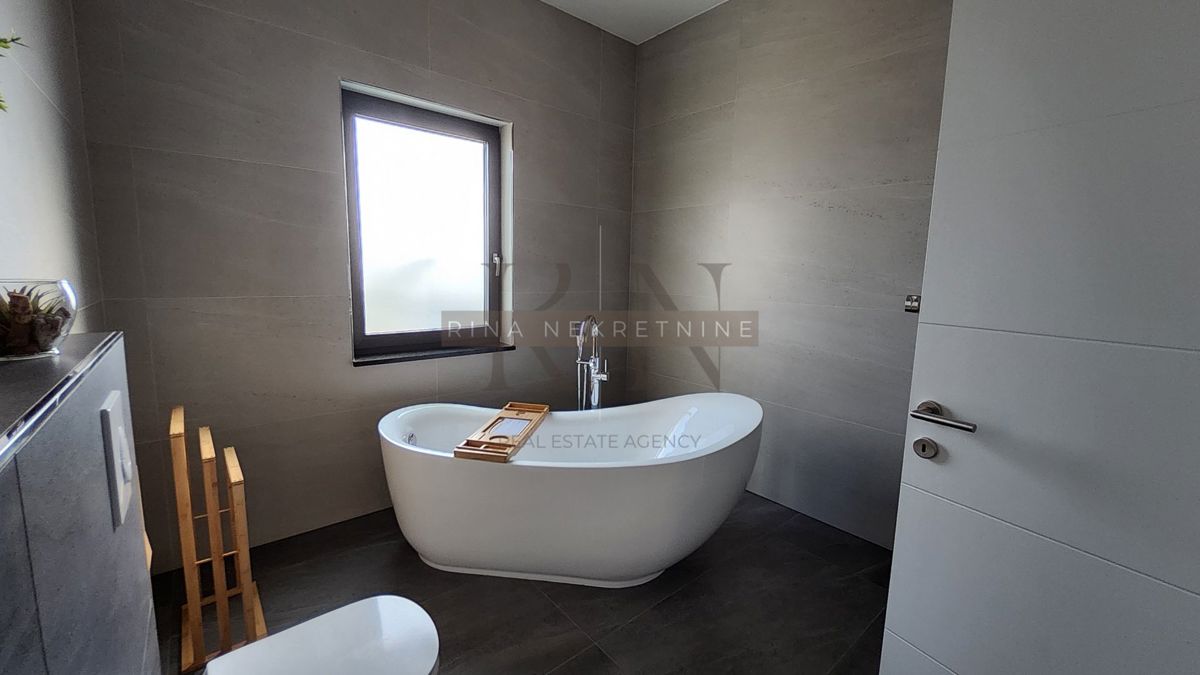 Parenzo – villa di lusso con piscina e area wellness