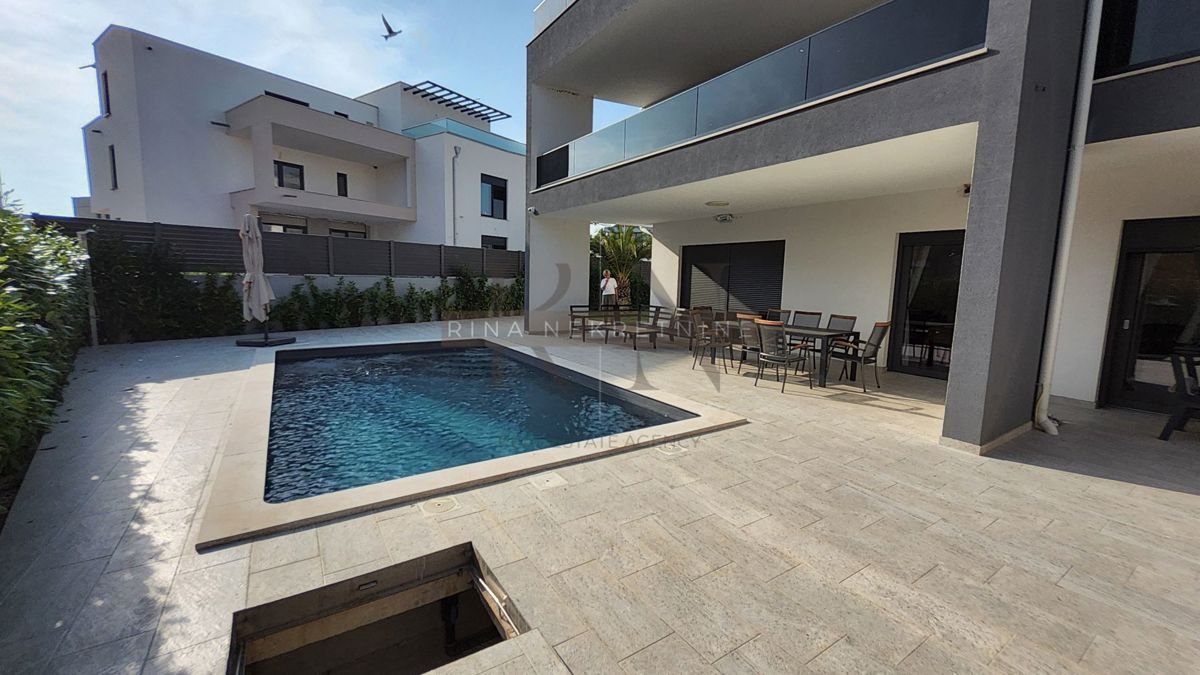 Parenzo – villa di lusso con piscina e area wellness