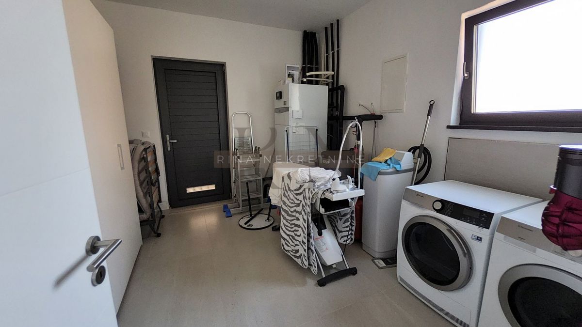 Parenzo – villa di lusso con piscina e area wellness