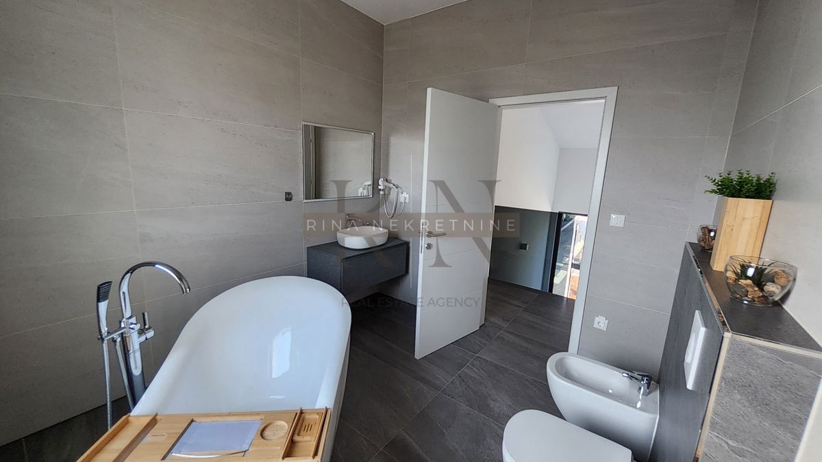 Parenzo – villa di lusso con piscina e area wellness