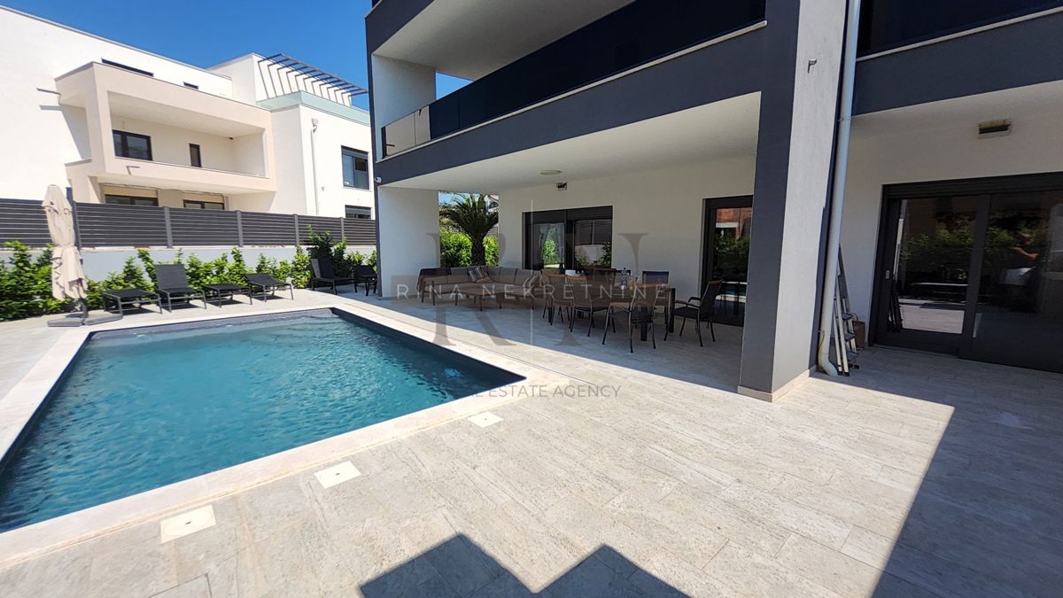 Parenzo – villa di lusso con piscina e area wellness