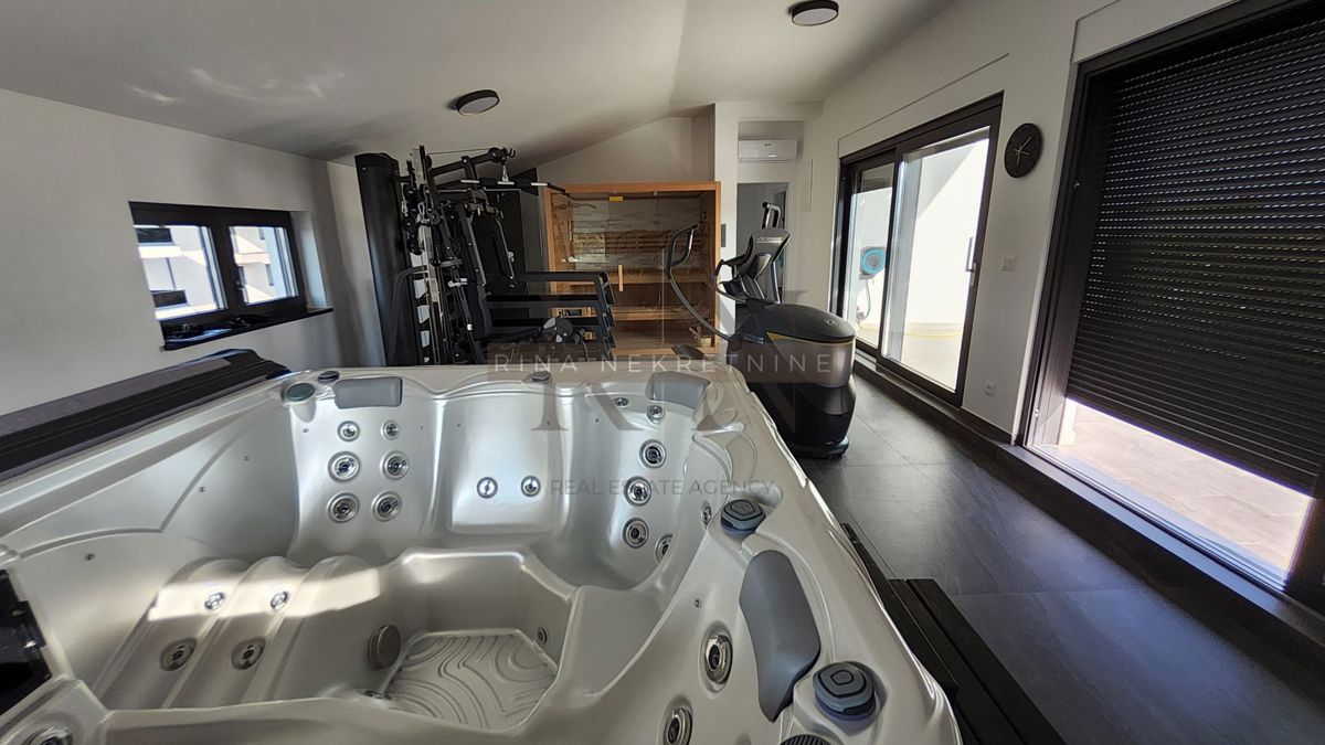 Parenzo – villa di lusso con piscina e area wellness