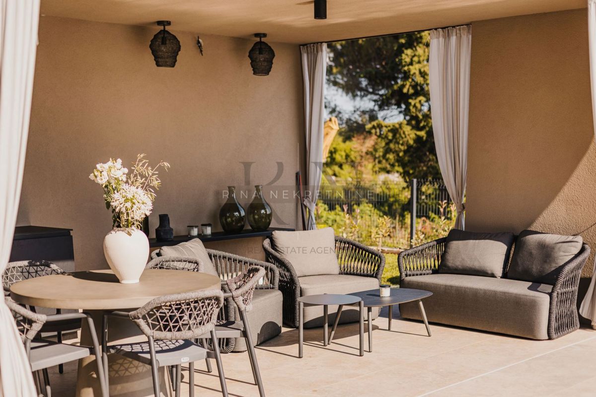 ISTRIA - TAR/VABRIGA - VILLA AMMOBILIATA CON PISCINA! NUOVO!