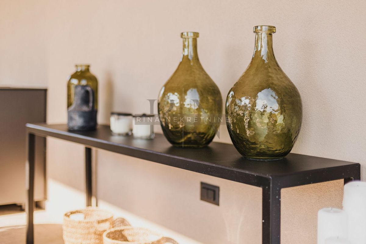 ISTRIA - TAR/VABRIGA - VILLA AMMOBILIATA CON PISCINA! NUOVO!