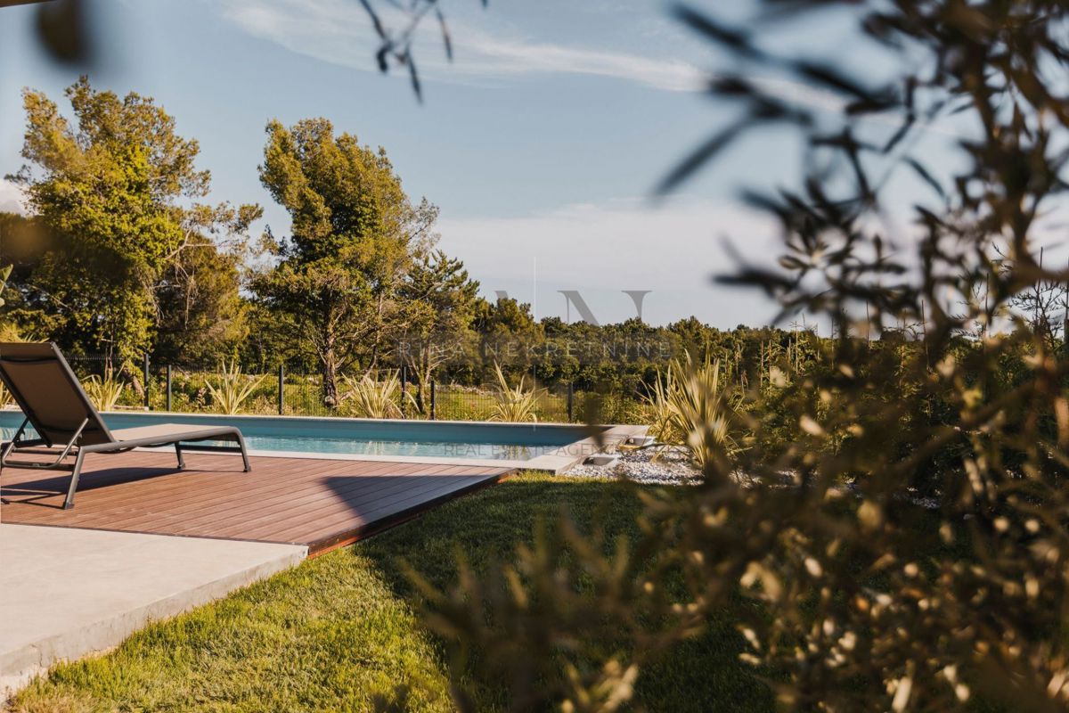 ISTRIA - TAR/VABRIGA - VILLA AMMOBILIATA CON PISCINA! NUOVO!