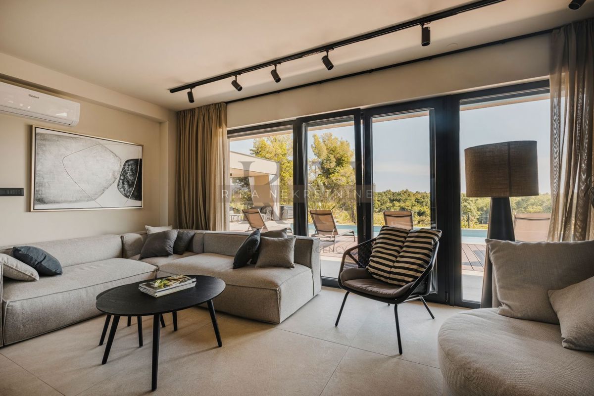 ISTRIA - TAR/VABRIGA - VILLA AMMOBILIATA CON PISCINA! NUOVO!