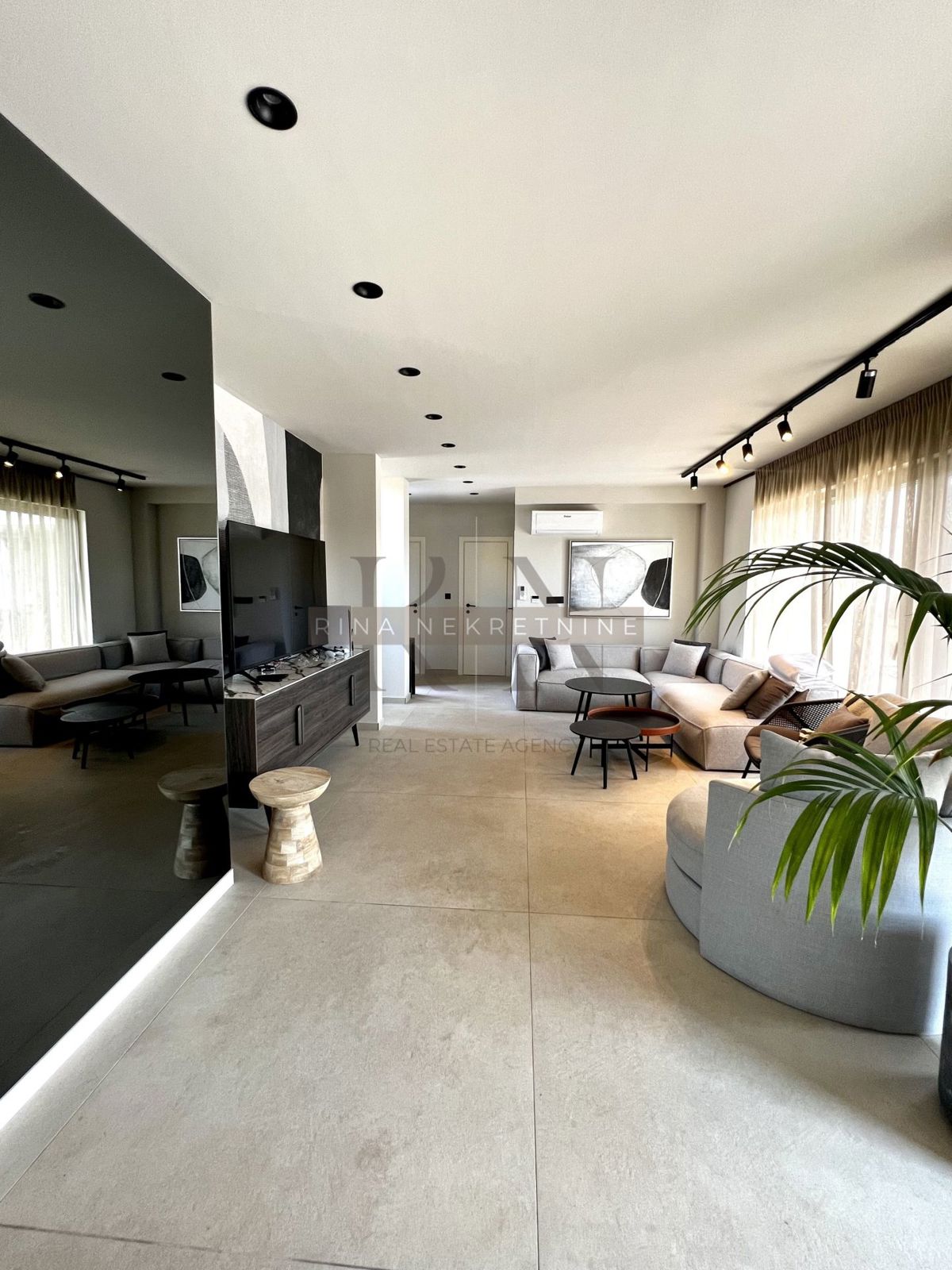 ISTRIA - TAR/VABRIGA - VILLA AMMOBILIATA CON PISCINA! NUOVO!