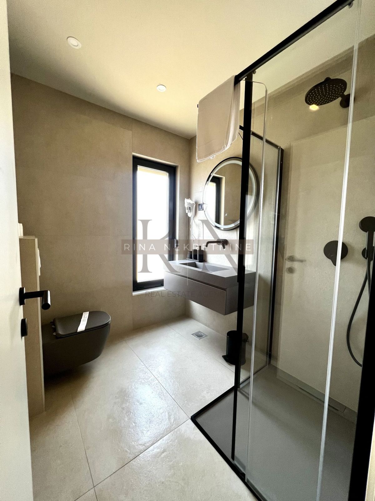 ISTRIA - TAR/VABRIGA - VILLA AMMOBILIATA CON PISCINA! NUOVO!