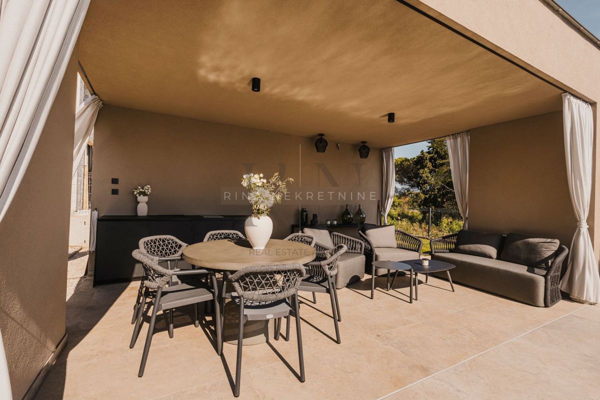 ISTRIA - TAR/VABRIGA - VILLA AMMOBILIATA CON PISCINA! NUOVO!