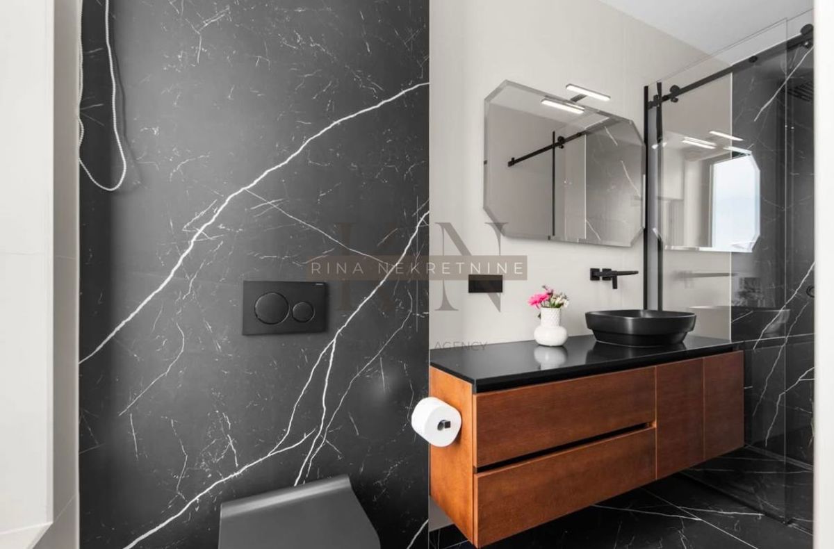 ISTRA - ZONA DI PARENZO - ATTICO DI LUSSO CON VISTA MARE