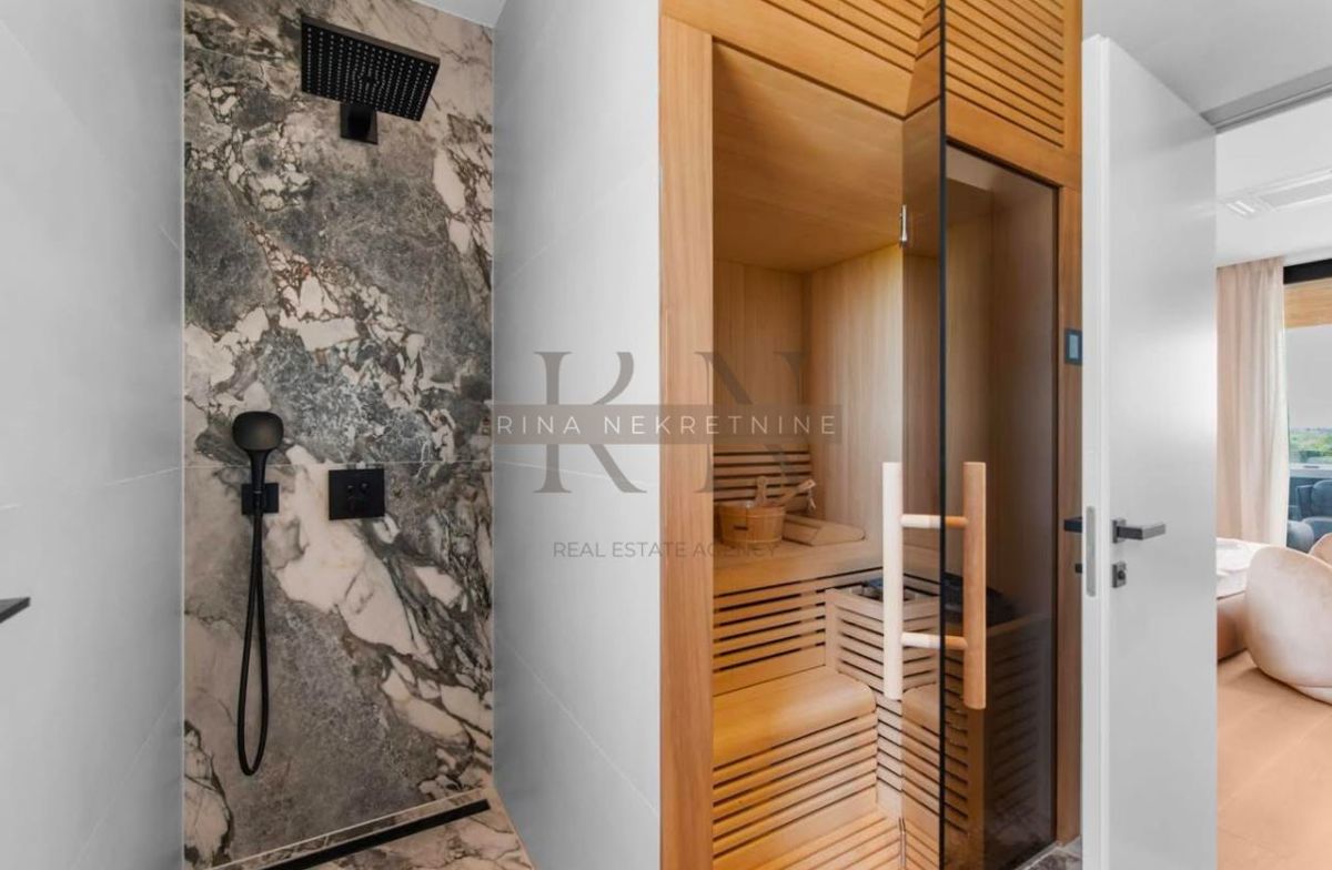 ISTRA - ZONA DI PARENZO - ATTICO DI LUSSO CON VISTA MARE