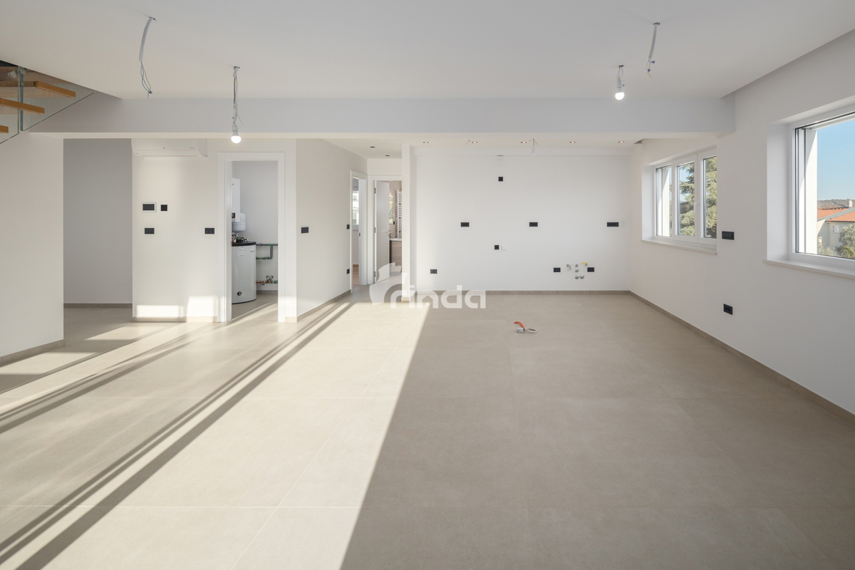 Ampio appartamento di lusso con vista mare - Rovigno - 171m2