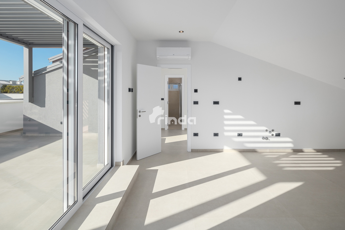 Ampio appartamento di lusso con vista mare - Rovigno - 171m2